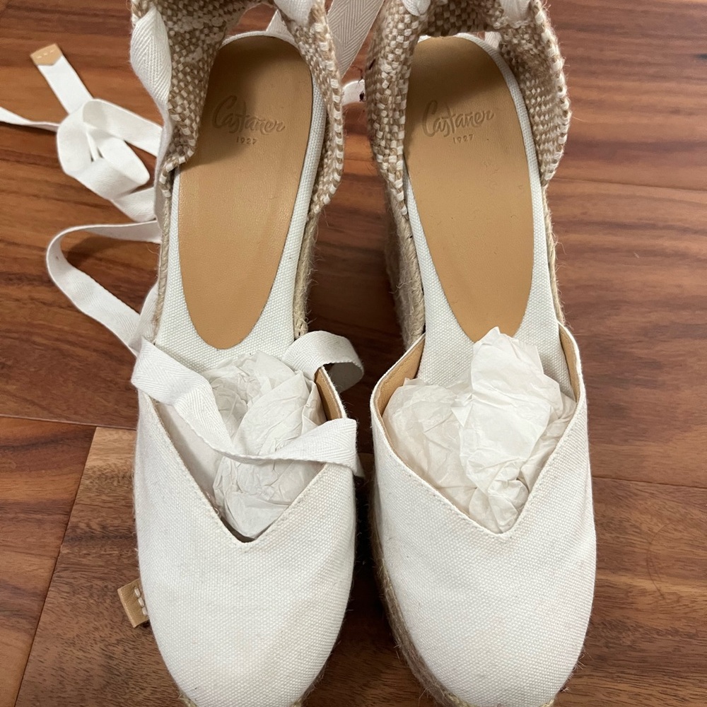 Castaner Chiara Women's White Espadrille Wedges. New without tags.